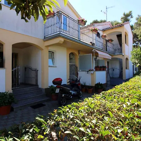 Apartamento In With One-bedroom 7 Poreč