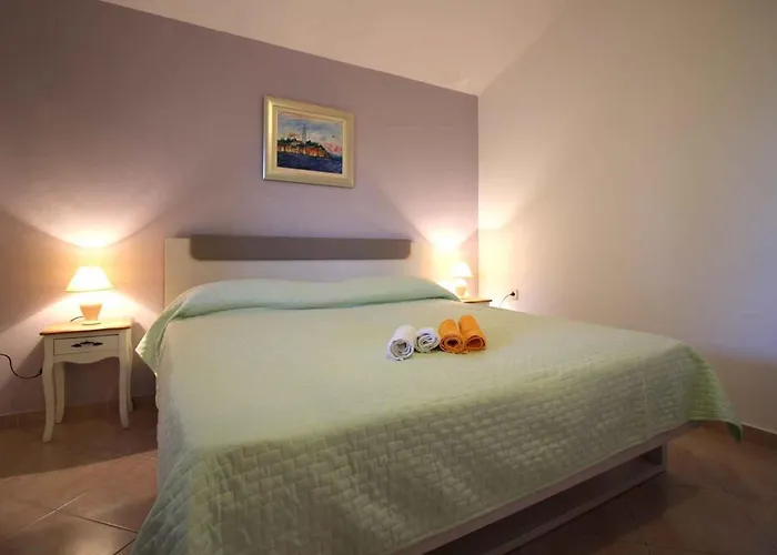 In With One-bedroom 7