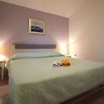 In With One-bedroom 7